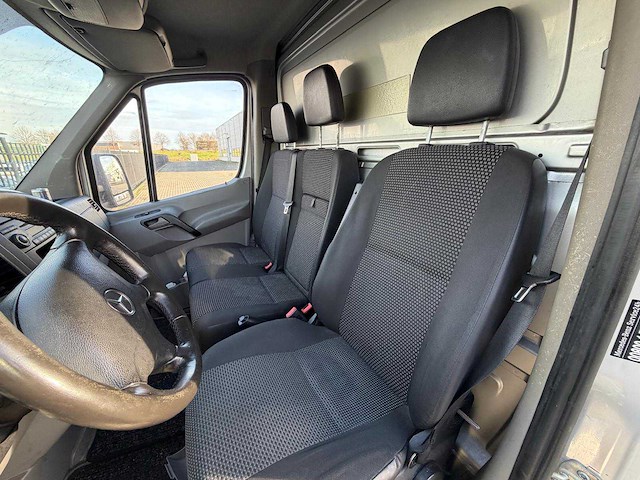 Mercedes-benz vrachtwagen - afbeelding 32 van  34