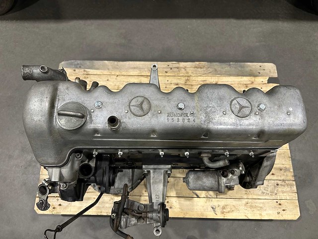 Mercedes-benz w113 280 sl pagode cabrio oldtimer met amerikaans kenteken - afbeelding 8 van  78