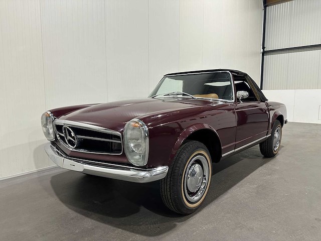 Mercedes-benz w113 280 sl pagode cabrio oldtimer met amerikaans kenteken - afbeelding 1 van  78