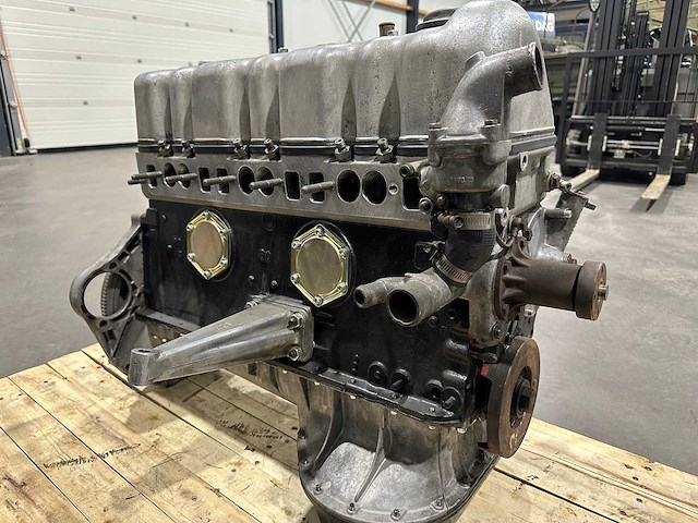 Mercedes-benz w113 280 sl pagode cabrio oldtimer met amerikaans kenteken - afbeelding 13 van  78