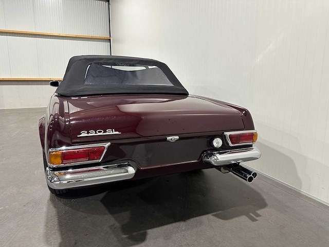 Mercedes-benz w113 280 sl pagode cabrio oldtimer met amerikaans kenteken - afbeelding 34 van  78