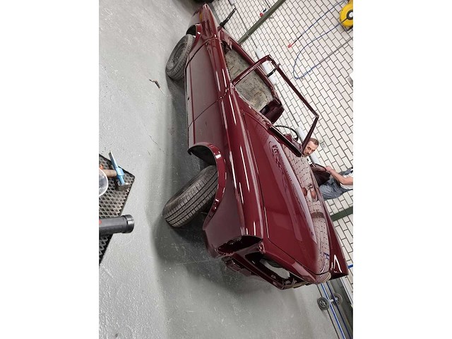 Mercedes-benz w113 280 sl pagode cabrio oldtimer met amerikaans kenteken - afbeelding 58 van  78