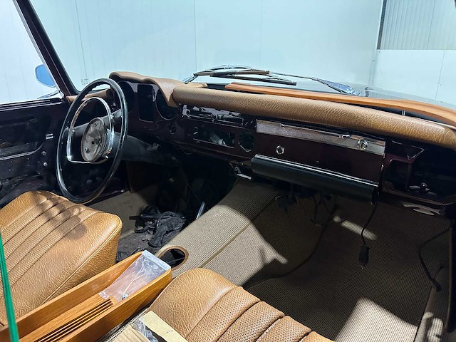 Mercedes-benz w113 280 sl pagode cabrio oldtimer met amerikaans kenteken - afbeelding 78 van  78