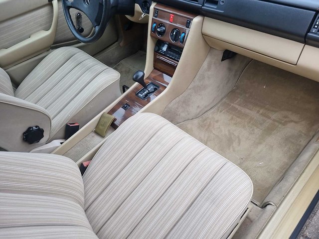 Mercedes-benz w124 230 1986, automaat - afbeelding 3 van  16