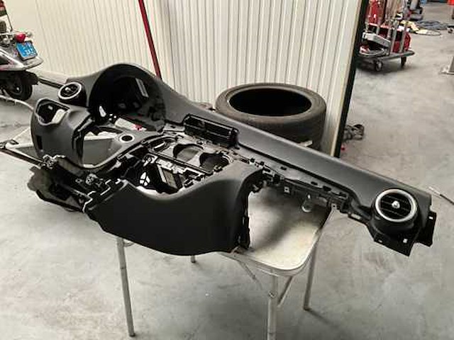 Mercedes-benz w205 c-klasse dashboard - afbeelding 1 van  3