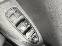 Mercedes benz x-klasse pick-up truck automaat met kenteken v-731-np - afbeelding 30 van  44