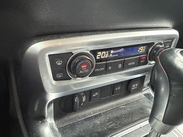 Mercedes benz x-klasse pick-up truck automaat met kenteken v-731-np - afbeelding 32 van  44