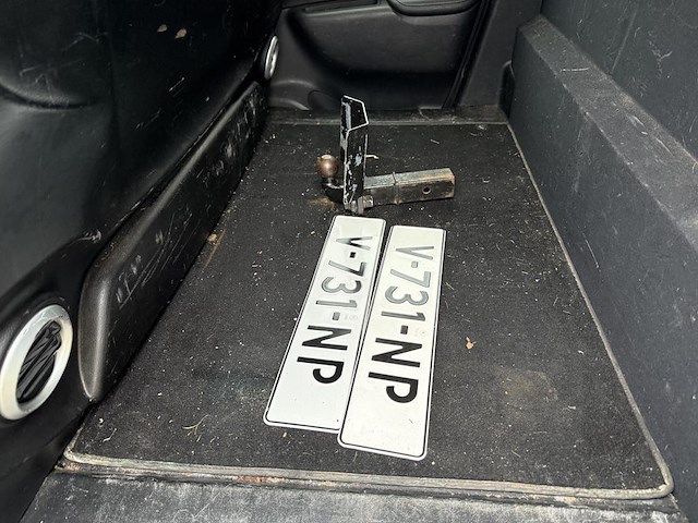 Mercedes benz x-klasse pick-up truck automaat met kenteken v-731-np - afbeelding 33 van  44