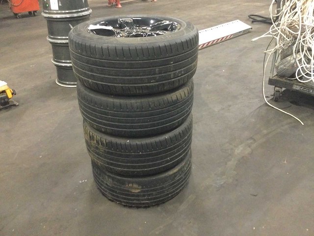 Mercedes c klasse velg met band (4x) - afbeelding 1 van  3