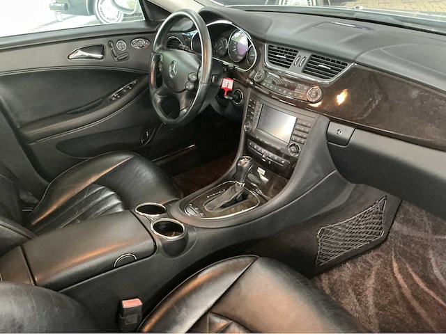 Mercedes cls500 amg c219 | 5.0 v8 | 2005 | youngtimer | 306 pk | btw auto - afbeelding 10 van  33