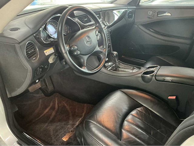 Mercedes cls500 amg c219 | 5.0 v8 | 2005 | youngtimer | 306 pk | btw auto - afbeelding 13 van  33
