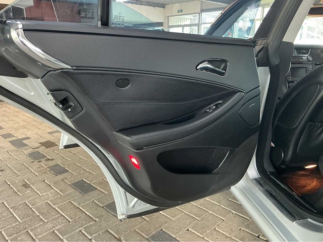 Mercedes cls500 amg c219 | 5.0 v8 | 2005 | youngtimer | 306 pk | btw auto - afbeelding 22 van  33