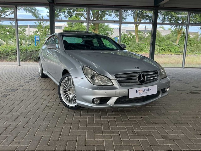 Mercedes cls500 amg c219 | 5.0 v8 | 2005 | youngtimer | 306 pk | btw auto - afbeelding 29 van  33