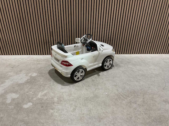 Mercedes ml350 elektrische kinderauto - afbeelding 44 van  46