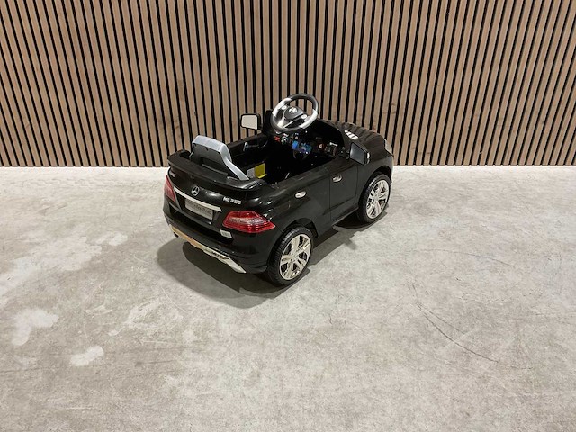 Mercedes ml350 elektrische kinderauto - afbeelding 35 van  37