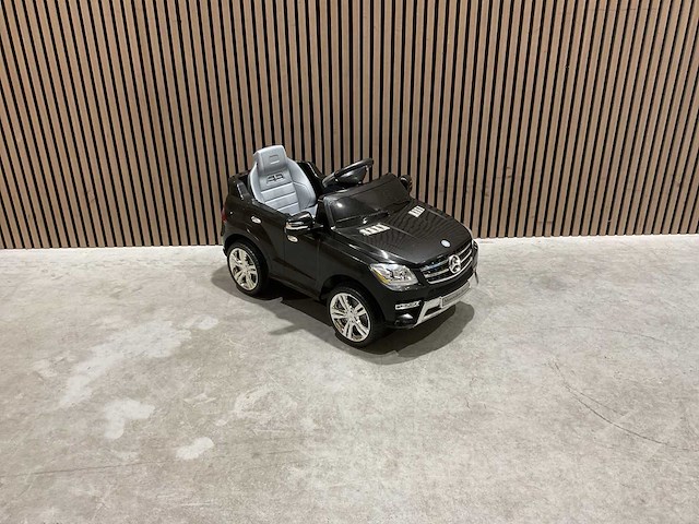 Mercedes ml350 elektrische kinderauto - afbeelding 32 van  37