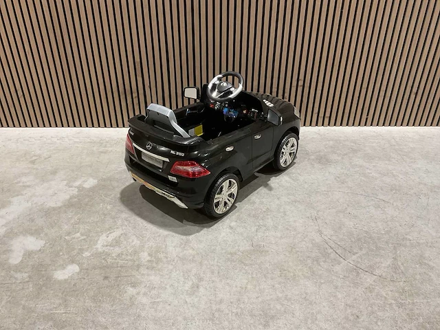 Mercedes ml350 elektrische kinderauto - afbeelding 48 van  50