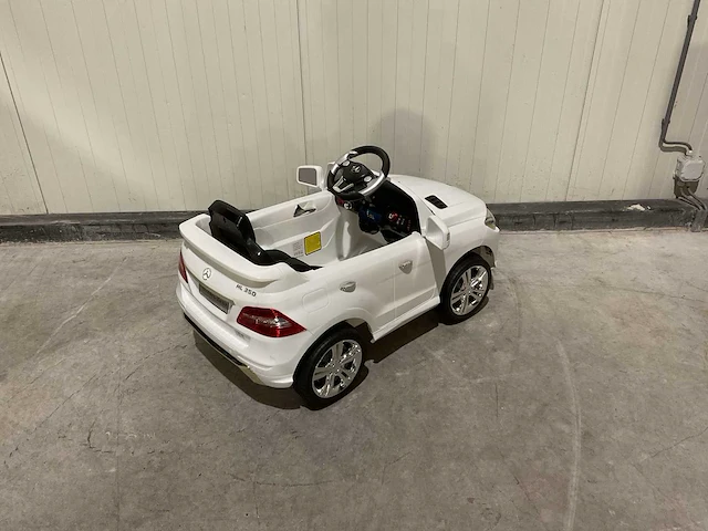 Mercedes ml350 elektrische kinderauto - afbeelding 18 van  54