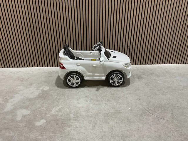 Mercedes ml350 elektrische kinderauto - afbeelding 50 van  54