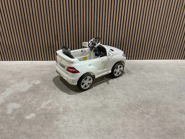 Mercedes ml350 elektrische kinderauto - afbeelding 51 van  54