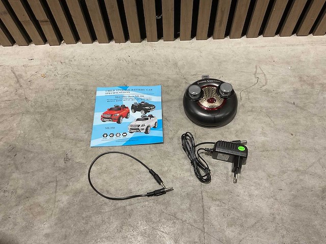 Mercedes qx-7996 wit ml350 speelgoed - afbeelding 10 van  54