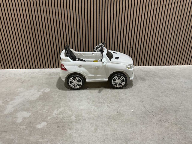 Mercedes qx-7996 wit ml350 speelgoed - afbeelding 31 van  38