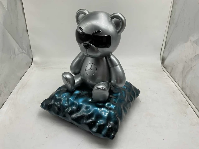 Mercedes sculptuur - afbeelding 1 van  6