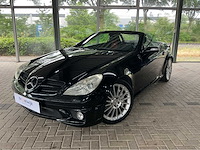 Mercedes slk55 amg r171 | 5.5 v8 | 2005 | youngtimer | 360 pk | airscarf | 67.000 km | btw auto - afbeelding 1 van  34