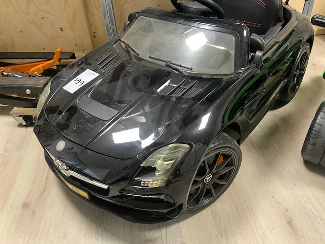 Mercedes sls amg elektrische kinderauto - afbeelding 2 van  7