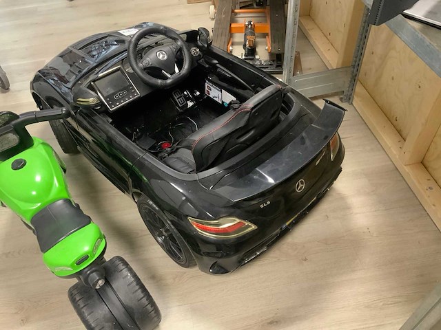 Mercedes sls amg elektrische kinderauto - afbeelding 4 van  7