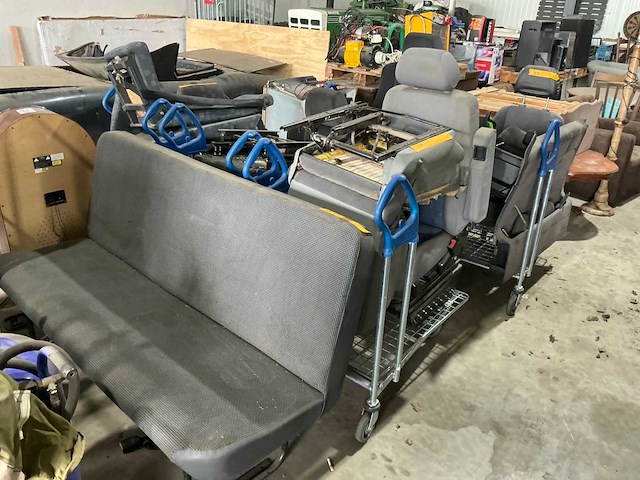 Mercedes sprinter bank en stoelen - afbeelding 2 van  5