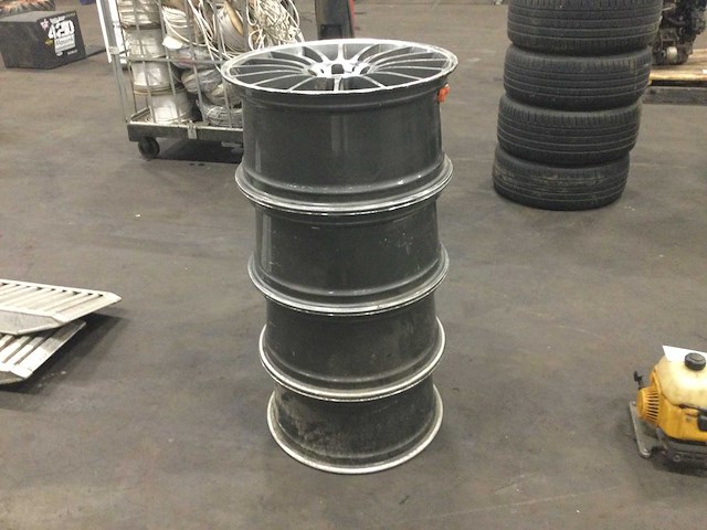 Mercedes velgen (4x) - afbeelding 1 van  3