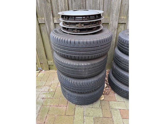 Mercedes velgenset - afbeelding 1 van  5