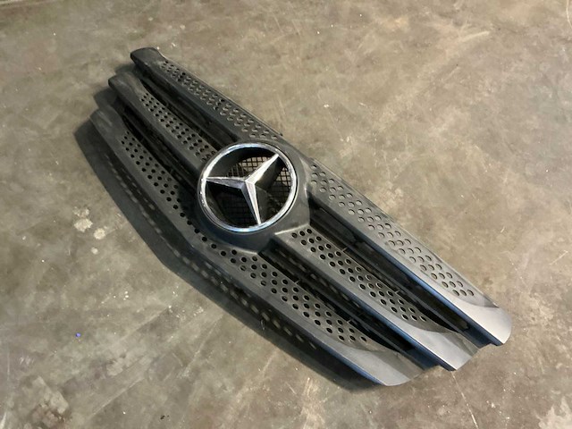 Mercedes vito gril - afbeelding 2 van  4
