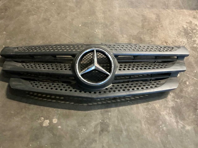 Mercedes vito gril - afbeelding 1 van  4