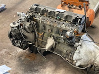 Mercedes w124 benzine motorblok - afbeelding 7 van  9