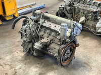 Mercedes w124 benzinemotor - afbeelding 1 van  7