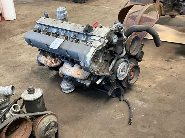 Mercedes w124 benzinemotor - afbeelding 3 van  7