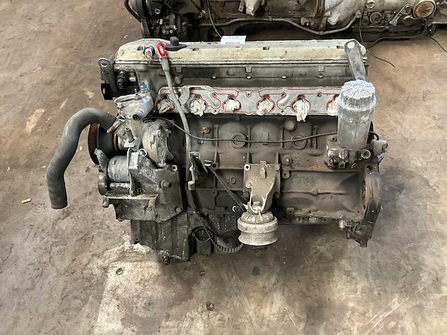 Mercedes w124 benzinemotor - afbeelding 6 van  7