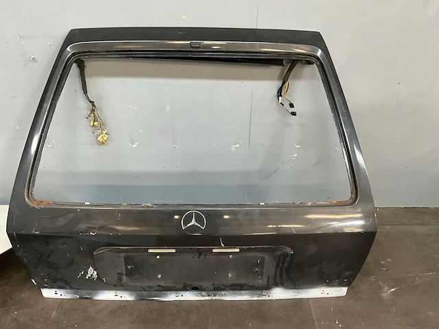 Mercedes/volkswagen mercedes-benz w124 /e-klasse estate/volkswagen passat kofferdeksel (3x) - afbeelding 2 van  7