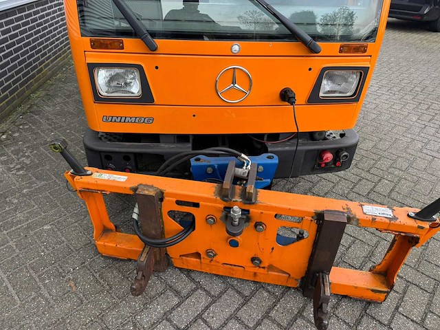 Merceds benz - 1998 - unimog ux100 - vrachtwagen - afbeelding 25 van  30