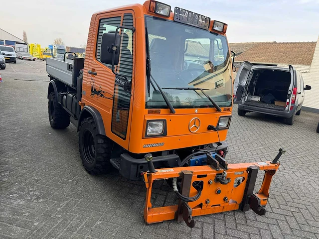Merceds benz - 1998 - unimog ux100 - vrachtwagen - afbeelding 27 van  30