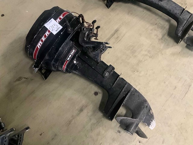 Mercury - 9,8 pk - buitenboordmotor - afbeelding 1 van  5