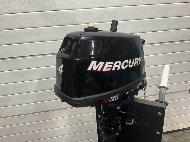 Mercury - kortstaart - 4 pk me4m4st - 4-tak - buitenboordmotor - afbeelding 8 van  11