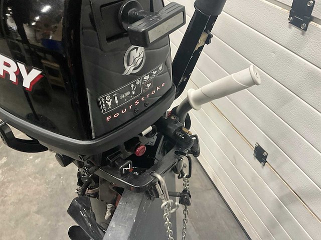 Mercury - kortstaart - 4 pk me4m4st - 4-tak - buitenboordmotor - afbeelding 9 van  11