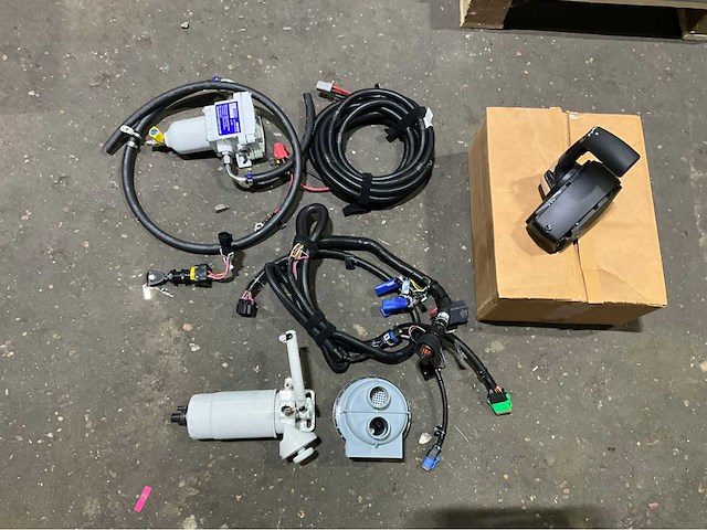 Mercury 115 hp inboard diesel inboard mr504. 2.0l marine engine - afbeelding 2 van  12