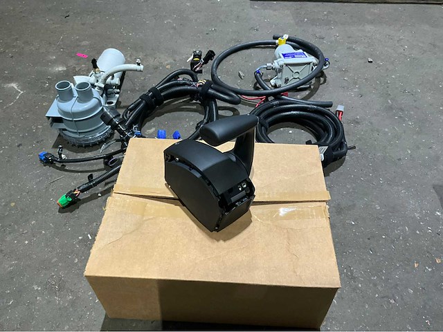 Mercury 115 hp inboard diesel inboard mr504. 2.0l marine engine - afbeelding 6 van  12