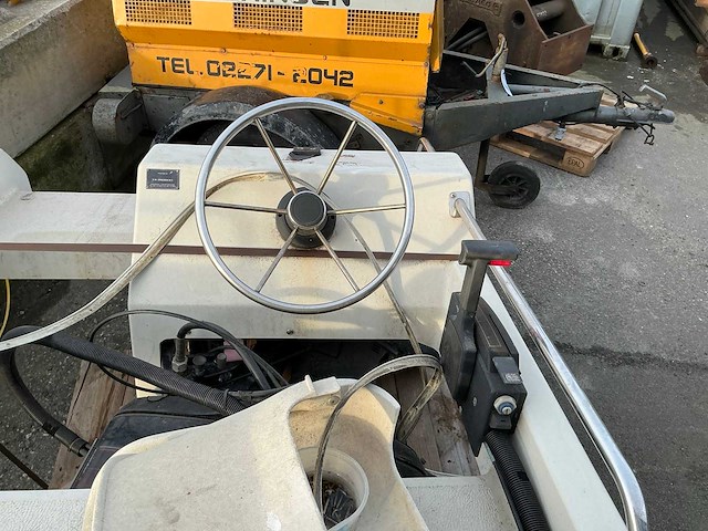 Mercury 30 jet buitenboordmotor - afbeelding 6 van  7