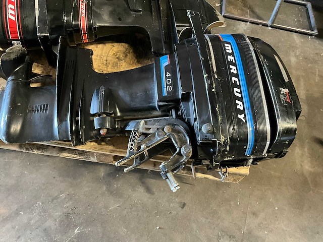 Mercury 402 40pk buitenboordmotor - afbeelding 3 van  5