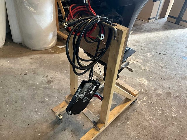 Mercury fourstroke 40elpt 4s buitenboordmotor - afbeelding 10 van  13